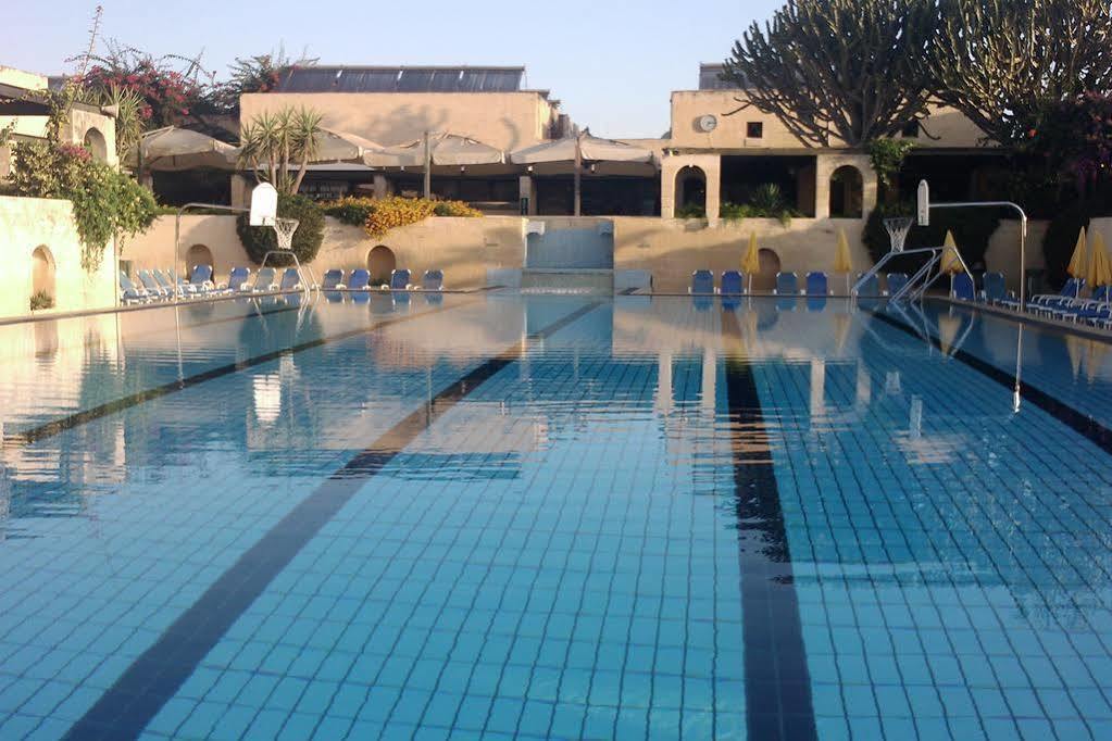 Mellieha Holiday Centre Bagian luar foto
