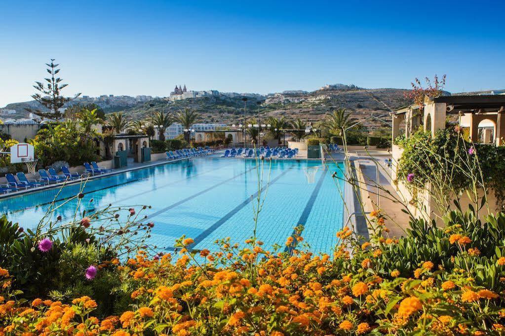 Mellieha Holiday Centre Bagian luar foto