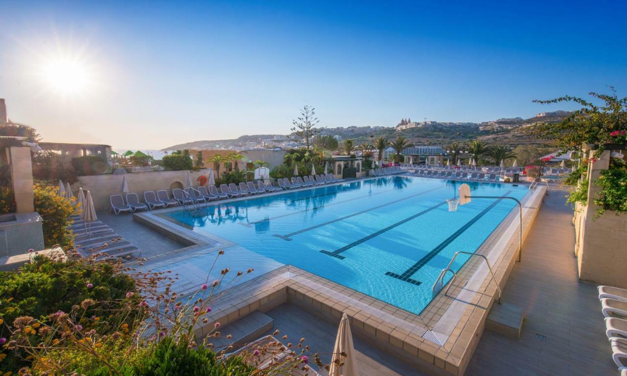 Mellieha Holiday Centre Bagian luar foto