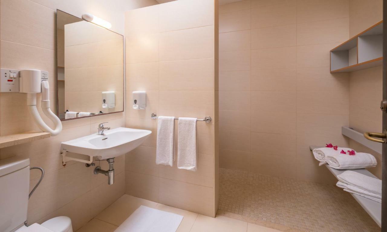 Mellieha Holiday Centre Bagian luar foto