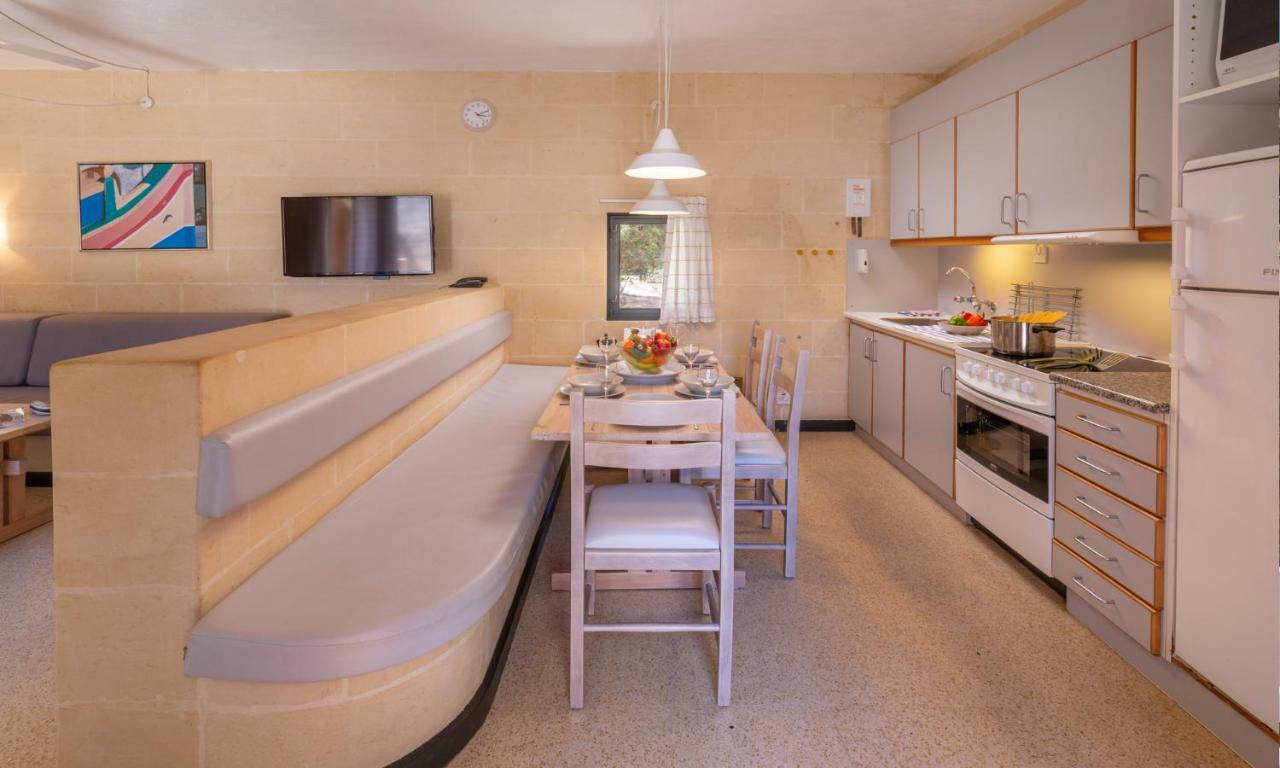 Mellieha Holiday Centre Bagian luar foto