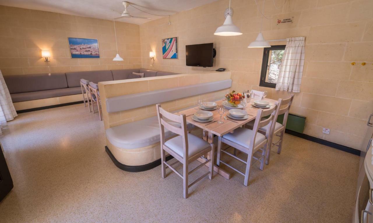 Mellieha Holiday Centre Bagian luar foto