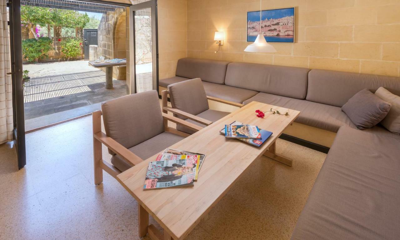Mellieha Holiday Centre Bagian luar foto